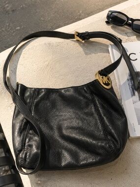 michael kors genuine leather hobo bag black adjustable strap y2k gold